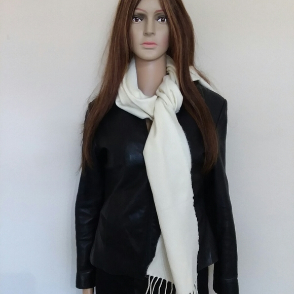 Cashmere White Cream  Scarf Hand Taylored - Picture 2 of 6